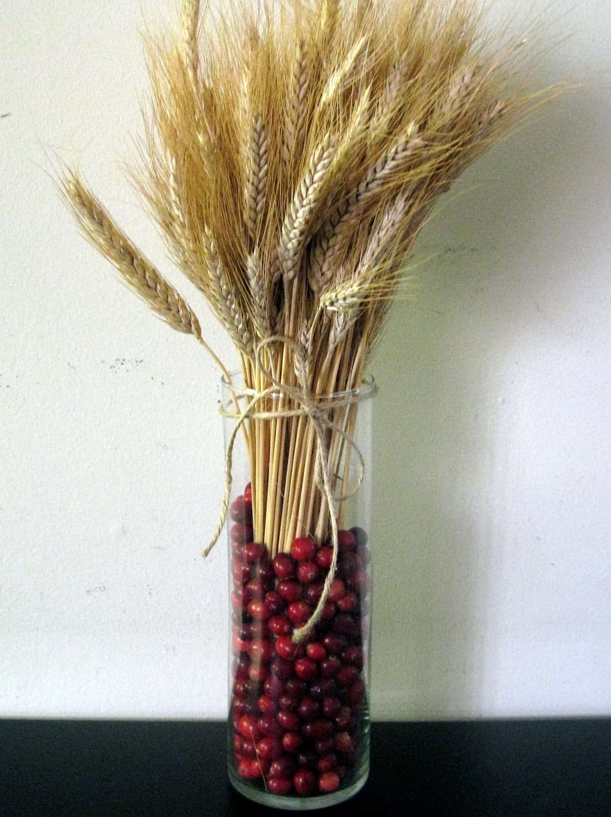 cranberry-and-wheat-thanksgiving-centerpiece